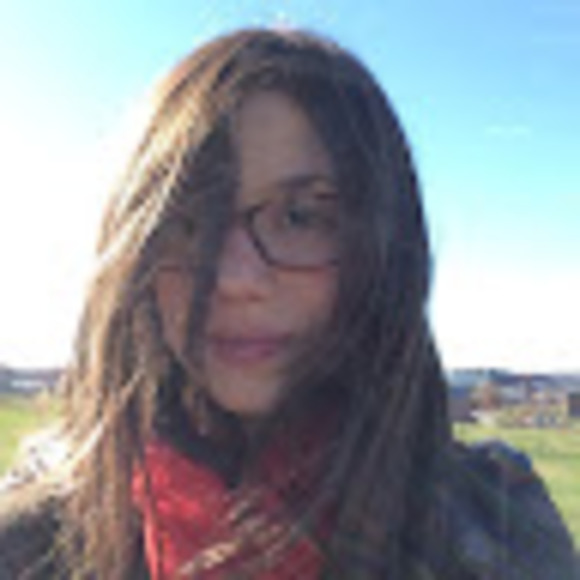 Meet your Posher, Erin - Picture 1 of 1